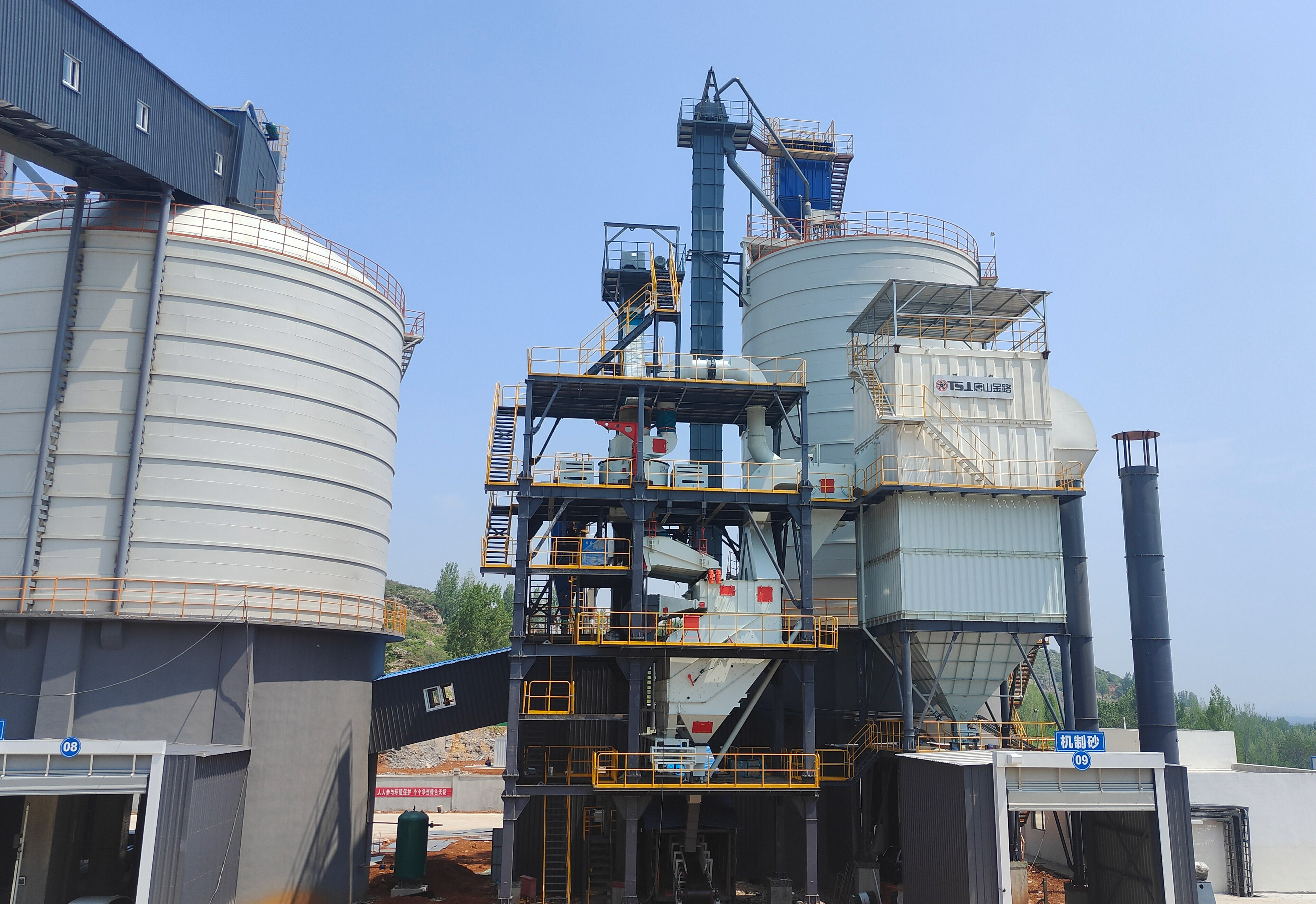 山東時(shí)產(chǎn)150噸制砂樓項(xiàng)目，一個(gè)月時(shí)間進(jìn)入投產(chǎn)模式